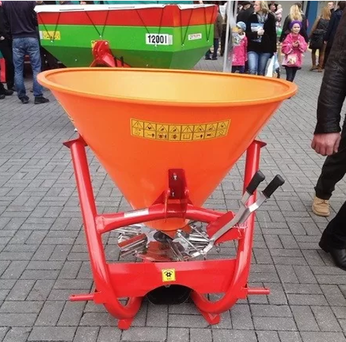 Rozsiewacze do nawozów dla gospodarstw.